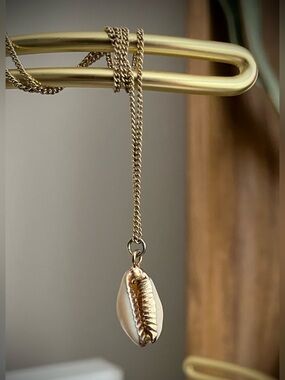 Gold tone Shell Pendant Necklace - Cowrie Charm